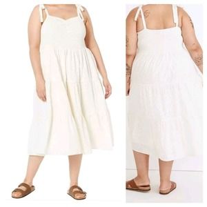 Madewell Plus Eyelet Lucie Tie-Strap Tiered Smocked Midi Dress Pockets | 3X